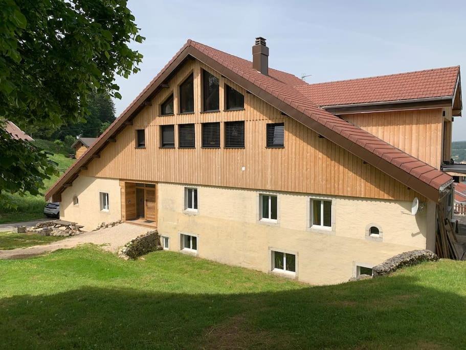 Ancienne Ferme Comtoise 4 Etoiles, 11 Personnes Lac St-Point/Mont D'Or Montperreux Exterior photo
