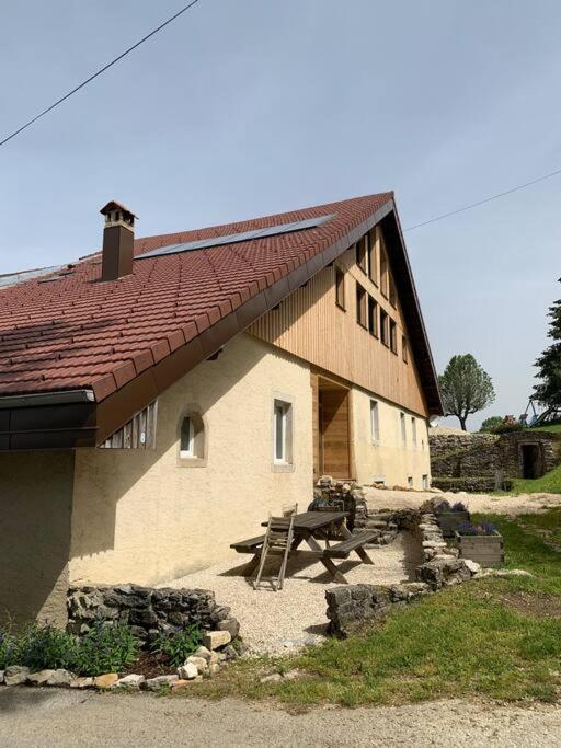 Ancienne Ferme Comtoise 4 Etoiles, 11 Personnes Lac St-Point/Mont D'Or Montperreux Exterior photo